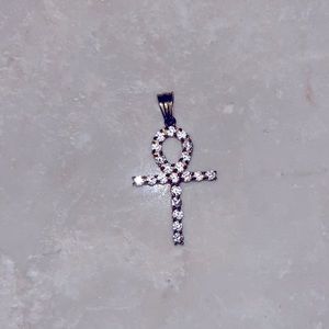 Gold and diamond not real but is a really good pendant